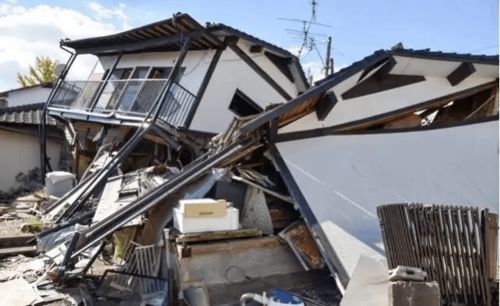 輕筑奇跡 三人七日筑就抗震抗風泡沫房，地坪材料的創新研發與購銷新篇